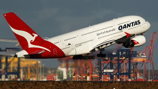 Qantas'dan Yolculara Aşı Şartı Geliyor!